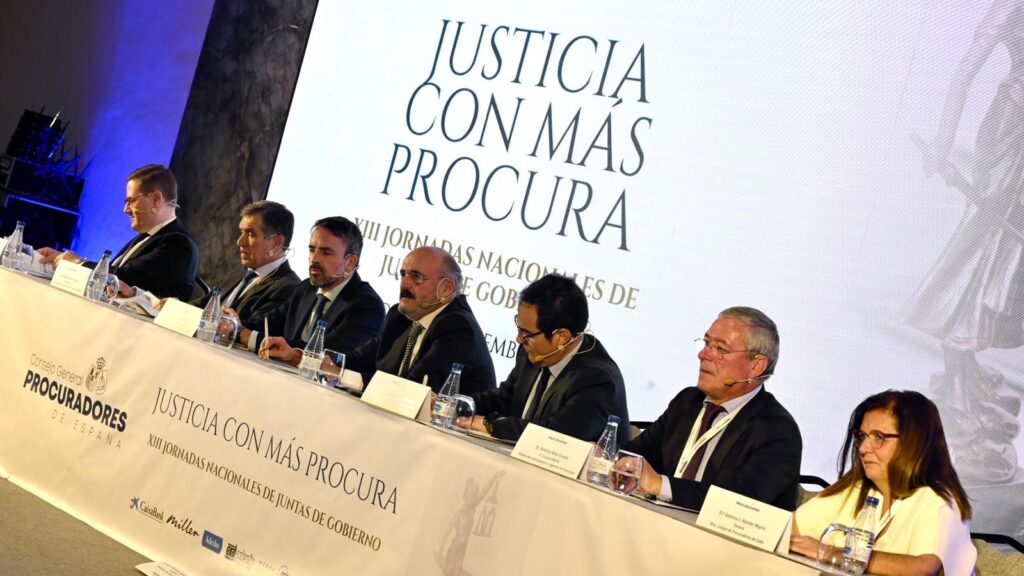 El secretario de Estado de Justicia destaca el papel estratégico de los procuradores en el proceso de transformación de la Justicia
