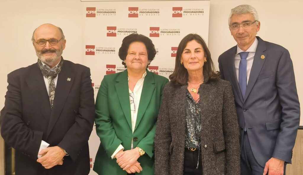 Carmen Giménez Cardona, nueva decana del Colegio de Procuradores de Madrid