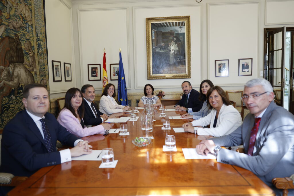 La Procura y la Fiscalía General del Estado alinean estrategias para mejorar la interoperabilidad y el servicio público de Justicia